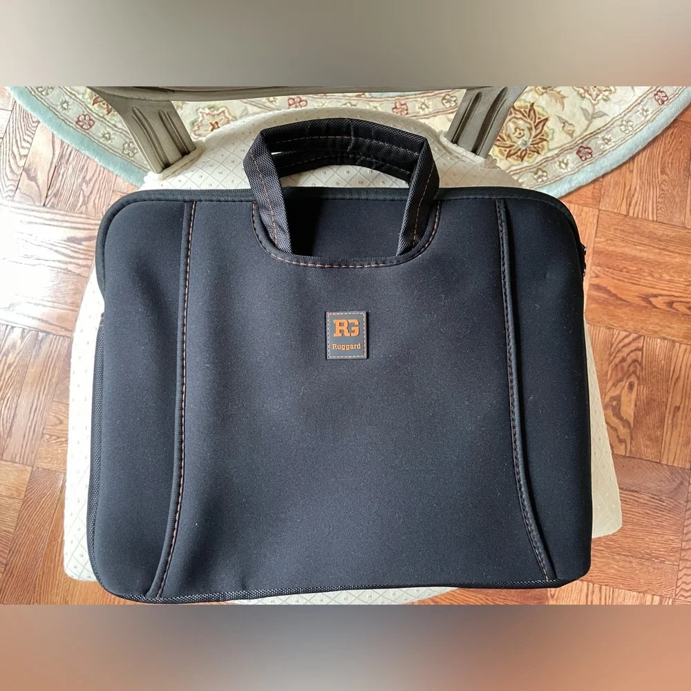 New - Sleek Black Neoprene Laptop Bag with Padded Protection